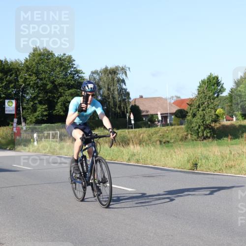 25.08.2024 - Elbe Triathlon Hamburg Fuchs,  Jonas http://msf.ph/oto/6849269 25.08.2024 09:11:49 Radfahren 157, 252, 168, 235, 217 meine-sportfotos.de