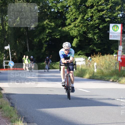 25.08.2024 - Elbe Triathlon Hamburg Fuchs,  Jonas http://msf.ph/oto/6849312 25.08.2024 09:11:56 Radfahren 217, 244, 194 meine-sportfotos.de