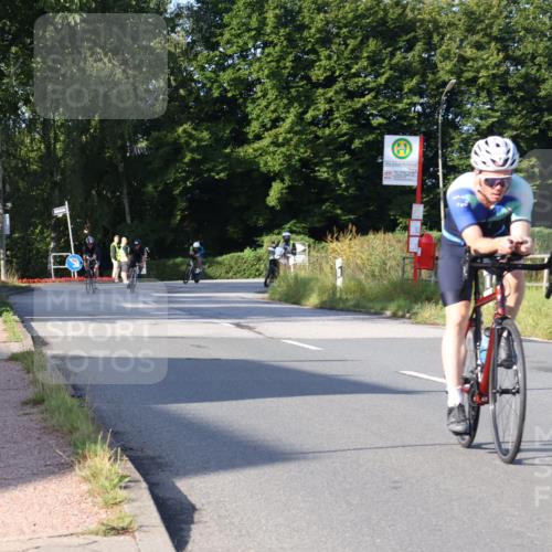 25.08.2024 - Elbe Triathlon Hamburg Fuchs,  Jonas http://msf.ph/oto/6849345 25.08.2024 09:11:57 Radfahren 217, 244, 194, 43 meine-sportfotos.de