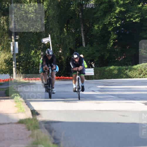 25.08.2024 - Elbe Triathlon Hamburg Fuchs,  Jonas http://msf.ph/oto/6849358 25.08.2024 09:12:00 Radfahren 217, 244, 194, 43, 135 meine-sportfotos.de