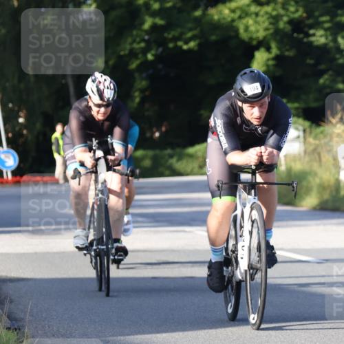 25.08.2024 - Elbe Triathlon Hamburg Fuchs,  Jonas http://msf.ph/oto/6849393 25.08.2024 09:12:02 Radfahren 244, 194, 43, 135 meine-sportfotos.de