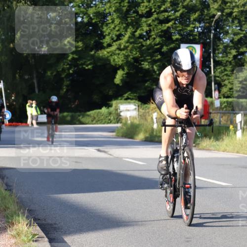 25.08.2024 - Elbe Triathlon Hamburg Fuchs,  Jonas http://msf.ph/oto/6849511 25.08.2024 09:12:11 Radfahren 83, 185, 182 meine-sportfotos.de