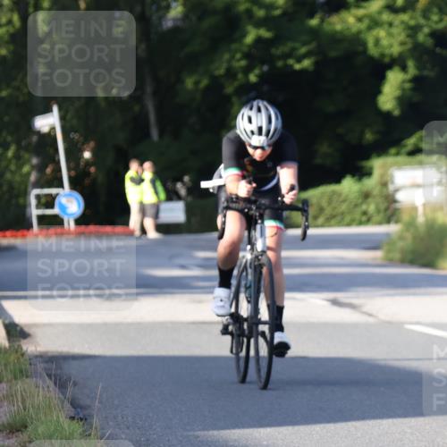 25.08.2024 - Elbe Triathlon Hamburg Fuchs,  Jonas http://msf.ph/oto/6849555 25.08.2024 09:12:14 Radfahren 83, 185, 182 meine-sportfotos.de