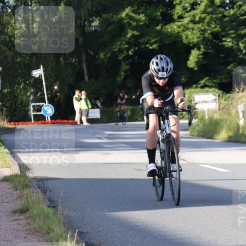 25.08.2024 - Elbe Triathlon Hamburg Fuchs,  Jonas http://msf.ph/oto/6849570 25.08.2024 09:12:15 Radfahren 83, 185, 182 meine-sportfotos.de