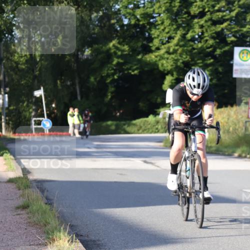 25.08.2024 - Elbe Triathlon Hamburg Fuchs,  Jonas http://msf.ph/oto/6849591 25.08.2024 09:12:15 Radfahren 83, 185, 182 meine-sportfotos.de