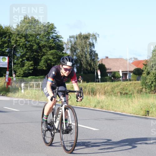 25.08.2024 - Elbe Triathlon Hamburg Fuchs,  Jonas http://msf.ph/oto/6849746 25.08.2024 09:12:29 Radfahren 152, 215, 150, 165, 233, 54 meine-sportfotos.de