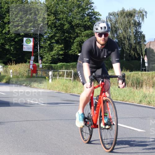 25.08.2024 - Elbe Triathlon Hamburg Fuchs,  Jonas http://msf.ph/oto/6849848 25.08.2024 09:12:35 Radfahren 165, 233, 54, 290 meine-sportfotos.de