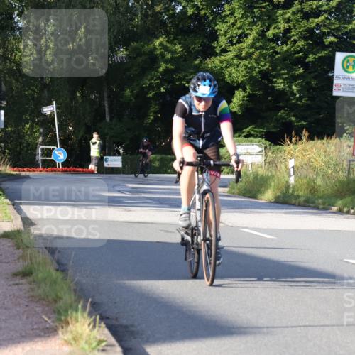 25.08.2024 - Elbe Triathlon Hamburg Fuchs,  Jonas http://msf.ph/oto/6849942 25.08.2024 09:12:46 Radfahren 290, 154 meine-sportfotos.de