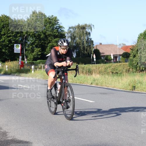 25.08.2024 - Elbe Triathlon Hamburg Fuchs,  Jonas http://msf.ph/oto/6850040 25.08.2024 09:12:55 Radfahren 131, 145, 130 meine-sportfotos.de