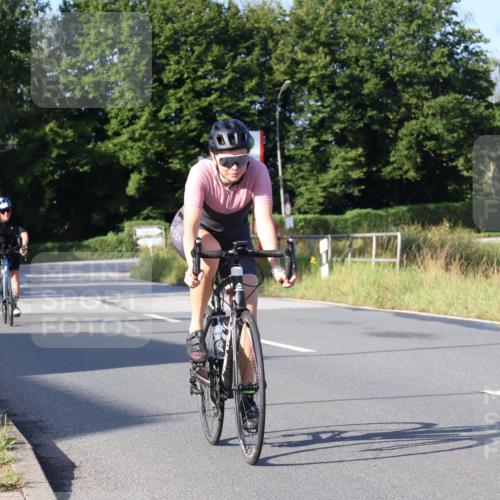 25.08.2024 - Elbe Triathlon Hamburg Fuchs,  Jonas http://msf.ph/oto/6850061 25.08.2024 09:12:59 Radfahren 131, 145, 130 meine-sportfotos.de