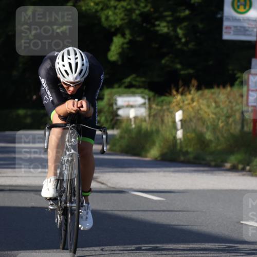 25.08.2024 - Elbe Triathlon Hamburg Fuchs,  Jonas http://msf.ph/oto/6850143 25.08.2024 09:13:13 Radfahren 41, 69 meine-sportfotos.de