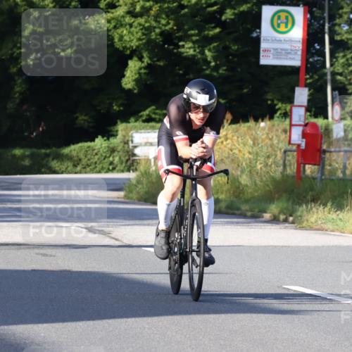 25.08.2024 - Elbe Triathlon Hamburg Fuchs,  Jonas http://msf.ph/oto/6850212 25.08.2024 09:13:22 Radfahren 65, 251 meine-sportfotos.de