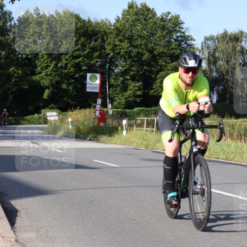 25.08.2024 - Elbe Triathlon Hamburg Fuchs,  Jonas http://msf.ph/oto/6850282 25.08.2024 09:13:25 Radfahren 65, 251 meine-sportfotos.de