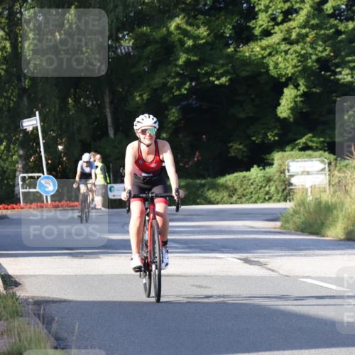 25.08.2024 - Elbe Triathlon Hamburg Fuchs,  Jonas http://msf.ph/oto/6850286 25.08.2024 09:13:31 Radfahren 124 meine-sportfotos.de