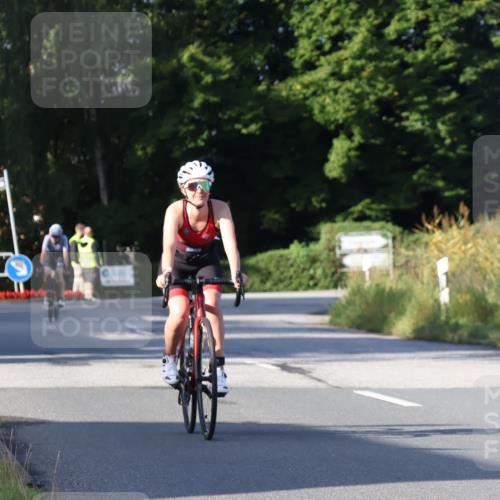 25.08.2024 - Elbe Triathlon Hamburg Fuchs,  Jonas http://msf.ph/oto/6850302 25.08.2024 09:13:32 Radfahren 124, 138 meine-sportfotos.de