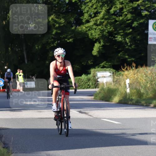 25.08.2024 - Elbe Triathlon Hamburg Fuchs,  Jonas http://msf.ph/oto/6850308 25.08.2024 09:13:32 Radfahren 124, 138 meine-sportfotos.de