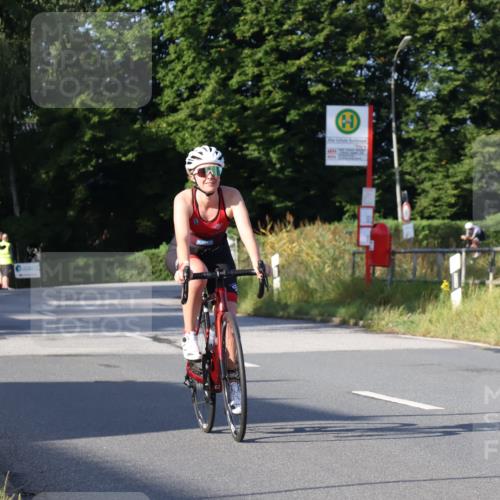 25.08.2024 - Elbe Triathlon Hamburg Fuchs,  Jonas http://msf.ph/oto/6850329 25.08.2024 09:13:33 Radfahren 124, 138 meine-sportfotos.de