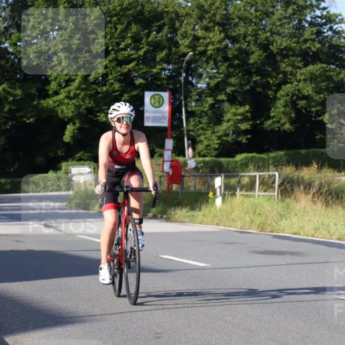 25.08.2024 - Elbe Triathlon Hamburg Fuchs,  Jonas http://msf.ph/oto/6850344 25.08.2024 09:13:33 Radfahren 124, 138 meine-sportfotos.de