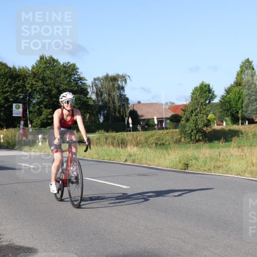 25.08.2024 - Elbe Triathlon Hamburg Fuchs,  Jonas http://msf.ph/oto/6850372 25.08.2024 09:13:34 Radfahren 124, 138 meine-sportfotos.de