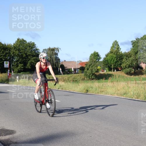 25.08.2024 - Elbe Triathlon Hamburg Fuchs,  Jonas http://msf.ph/oto/6850381 25.08.2024 09:13:34 Radfahren 124, 138 meine-sportfotos.de