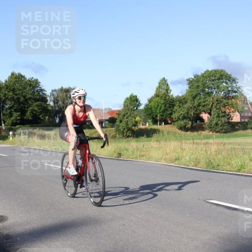 25.08.2024 - Elbe Triathlon Hamburg Fuchs,  Jonas http://msf.ph/oto/6850386 25.08.2024 09:13:34 Radfahren 124, 138 meine-sportfotos.de