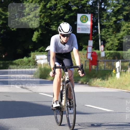 25.08.2024 - Elbe Triathlon Hamburg Fuchs,  Jonas http://msf.ph/oto/6850406 25.08.2024 09:13:37 Radfahren 124, 138, 55 meine-sportfotos.de
