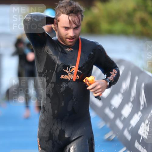 25.08.2024 - Elbe Triathlon Hamburg H.Heesch http://msf.ph/oto/6850431 25.08.2024 08:58:39 Schwimmen 208, 211, 236, 241, 243, 266, 283, 294, 308, 313 meine-sportfotos.de