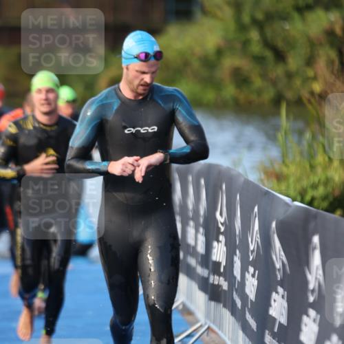 25.08.2024 - Elbe Triathlon Hamburg H.Heesch http://msf.ph/oto/6850456 25.08.2024 08:58:41 Schwimmen 208, 211, 236, 241, 243, 266, 283, 294, 308, 313 meine-sportfotos.de