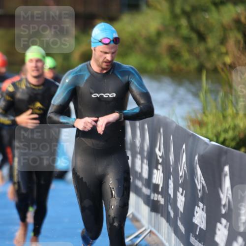 25.08.2024 - Elbe Triathlon Hamburg H.Heesch http://msf.ph/oto/6850461 25.08.2024 08:58:41 Schwimmen 208, 211, 236, 241, 243, 266, 283, 294, 308, 313 meine-sportfotos.de