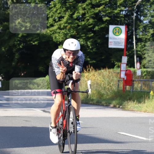 25.08.2024 - Elbe Triathlon Hamburg Fuchs,  Jonas http://msf.ph/oto/6850490 25.08.2024 09:13:41 Radfahren 138, 55, 143 meine-sportfotos.de