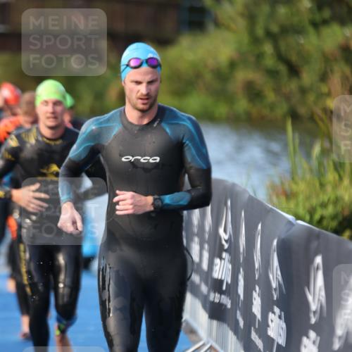 25.08.2024 - Elbe Triathlon Hamburg H.Heesch http://msf.ph/oto/6850492 25.08.2024 08:58:42 Schwimmen 208, 211, 236, 241, 243, 266, 283, 294, 308, 313 meine-sportfotos.de