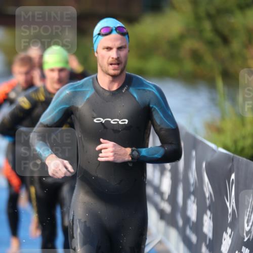 25.08.2024 - Elbe Triathlon Hamburg H.Heesch http://msf.ph/oto/6850509 25.08.2024 08:58:42 Schwimmen 208, 211, 236, 241, 243, 266, 283, 294, 308, 313 meine-sportfotos.de