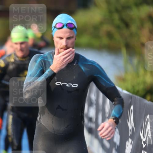 25.08.2024 - Elbe Triathlon Hamburg H.Heesch http://msf.ph/oto/6850567 25.08.2024 08:58:43 Schwimmen 203, 208, 211, 236, 241, 243, 266, 283, 294, 308, 313 meine-sportfotos.de