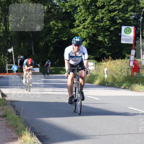 25.08.2024 - Elbe Triathlon Hamburg Fuchs,  Jonas http://msf.ph/oto/6850588 25.08.2024 09:13:59 Radfahren 286, 33, 317 meine-sportfotos.de