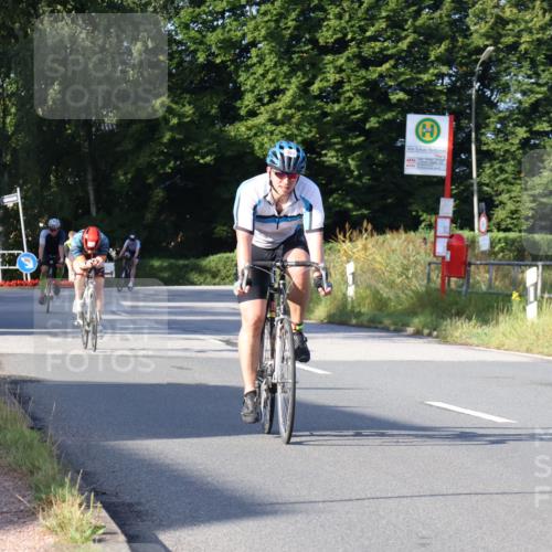 25.08.2024 - Elbe Triathlon Hamburg Fuchs,  Jonas http://msf.ph/oto/6850599 25.08.2024 09:13:59 Radfahren 286, 33, 317 meine-sportfotos.de