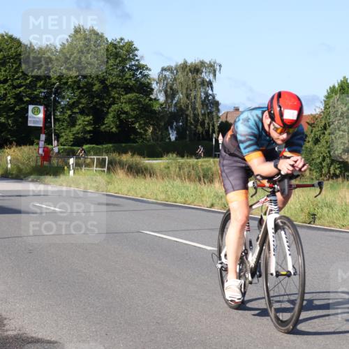 25.08.2024 - Elbe Triathlon Hamburg Fuchs,  Jonas http://msf.ph/oto/6850657 25.08.2024 09:14:02 Radfahren 286, 33, 317, 137, 114 meine-sportfotos.de