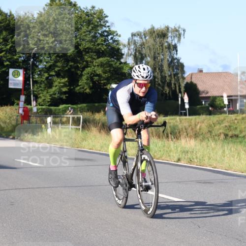 25.08.2024 - Elbe Triathlon Hamburg Fuchs,  Jonas http://msf.ph/oto/6850671 25.08.2024 09:14:03 Radfahren 286, 33, 317, 137, 114 meine-sportfotos.de