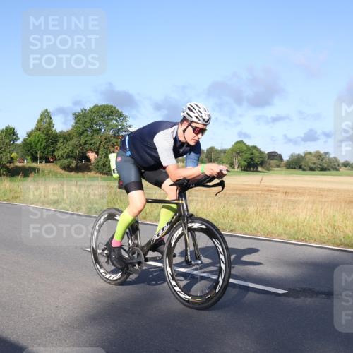 25.08.2024 - Elbe Triathlon Hamburg Fuchs,  Jonas http://msf.ph/oto/6850702 25.08.2024 09:14:04 Radfahren 286, 33, 317, 137, 114, 163 meine-sportfotos.de