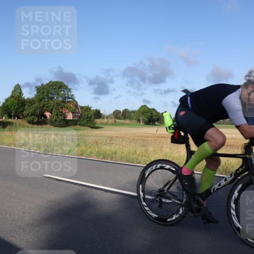25.08.2024 - Elbe Triathlon Hamburg Fuchs,  Jonas http://msf.ph/oto/6850711 25.08.2024 09:14:04 Radfahren 286, 33, 317, 137, 114, 163 meine-sportfotos.de