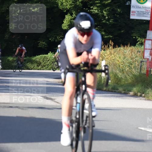 25.08.2024 - Elbe Triathlon Hamburg Fuchs,  Jonas http://msf.ph/oto/6850716 25.08.2024 09:14:07 Radfahren 33, 317, 137, 114, 163, 385 meine-sportfotos.de