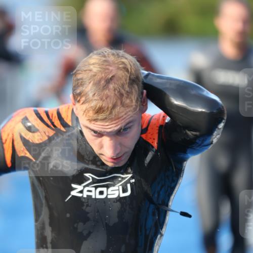 25.08.2024 - Elbe Triathlon Hamburg H.Heesch http://msf.ph/oto/6850728 25.08.2024 08:58:46 Schwimmen 203, 208, 211, 236, 241, 243, 266, 283, 294, 313 meine-sportfotos.de