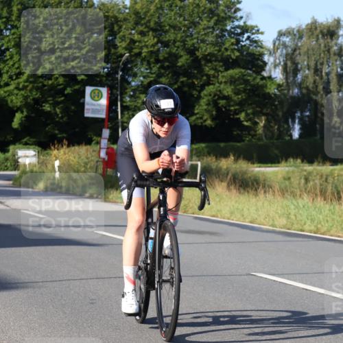 25.08.2024 - Elbe Triathlon Hamburg Fuchs,  Jonas http://msf.ph/oto/6850741 25.08.2024 09:14:07 Radfahren 33, 317, 137, 114, 163, 385 meine-sportfotos.de