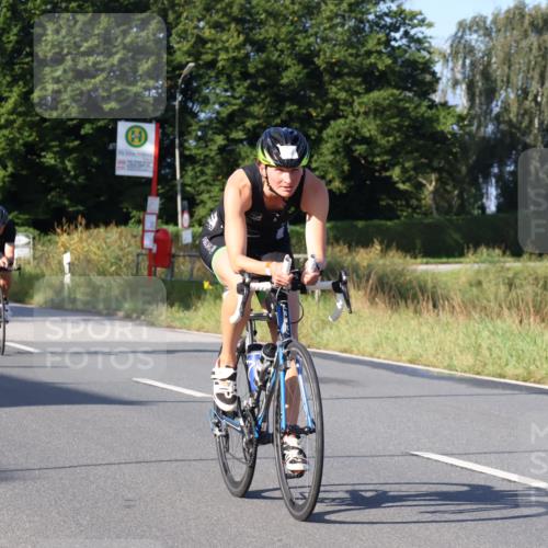 25.08.2024 - Elbe Triathlon Hamburg Fuchs,  Jonas http://msf.ph/oto/6850759 25.08.2024 09:14:09 Radfahren 317, 137, 114, 163, 385, 271, 305 meine-sportfotos.de