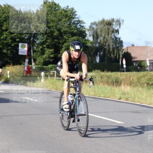 25.08.2024 - Elbe Triathlon Hamburg Fuchs,  Jonas http://msf.ph/oto/6850765 25.08.2024 09:14:09 Radfahren 317, 137, 114, 163, 385, 271, 305 meine-sportfotos.de