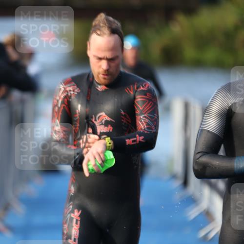 25.08.2024 - Elbe Triathlon Hamburg H.Heesch http://msf.ph/oto/6850807 25.08.2024 08:58:48 Schwimmen 203, 208, 211, 236, 241, 243, 266, 283, 294, 313 meine-sportfotos.de