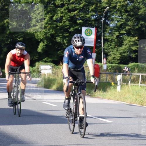 25.08.2024 - Elbe Triathlon Hamburg Fuchs,  Jonas http://msf.ph/oto/6850852 25.08.2024 09:14:14 Radfahren 114, 163, 385, 271, 305, 175 meine-sportfotos.de