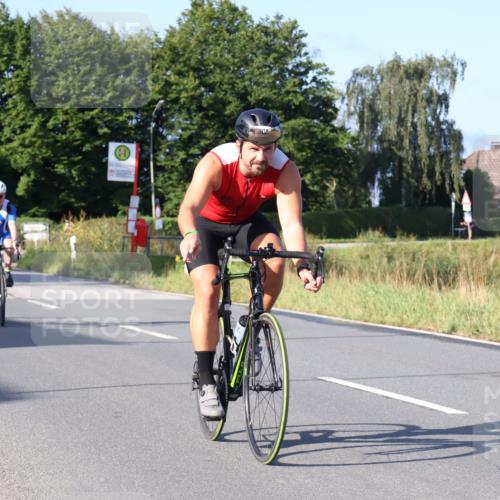 25.08.2024 - Elbe Triathlon Hamburg Fuchs,  Jonas http://msf.ph/oto/6850874 25.08.2024 09:14:15 Radfahren 163, 385, 271, 305, 175 meine-sportfotos.de