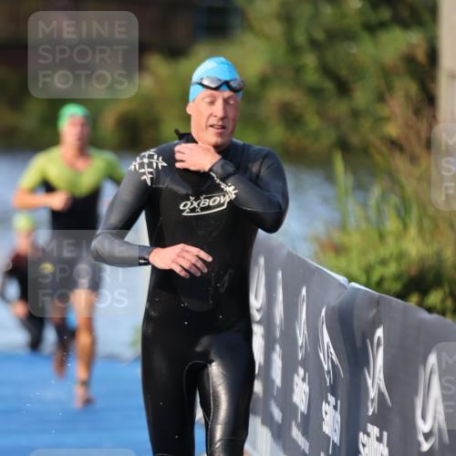 25.08.2024 - Elbe Triathlon Hamburg H.Heesch http://msf.ph/oto/6850913 25.08.2024 08:58:51 Schwimmen 203, 208, 211, 236, 241, 266, 283, 294, 313 meine-sportfotos.de