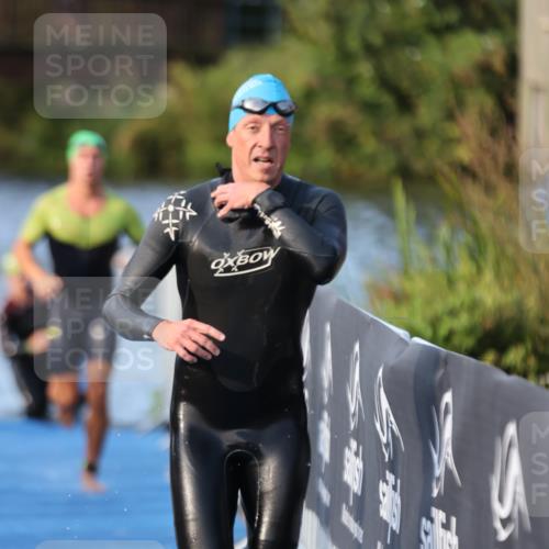 25.08.2024 - Elbe Triathlon Hamburg H.Heesch http://msf.ph/oto/6850923 25.08.2024 08:58:51 Schwimmen 203, 208, 211, 236, 241, 266, 283, 294, 313 meine-sportfotos.de