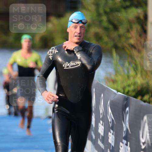 25.08.2024 - Elbe Triathlon Hamburg H.Heesch http://msf.ph/oto/6850938 25.08.2024 08:58:51 Schwimmen 203, 208, 211, 236, 241, 266, 283, 294, 313 meine-sportfotos.de